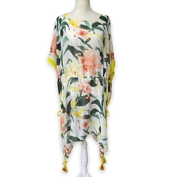 Woven Hearts Ivory Floral Batwing Sleeve Beach Tunic | One Size Fits Most - Picture 1 of 16